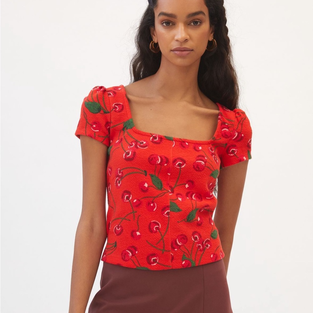 Anthropologie Maeve Red Cherry Print Square Neck Top Fruit Size Large Cap Sleeve
